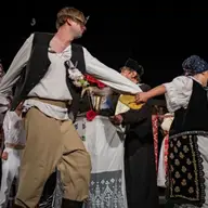 Soacra cu trei nurori