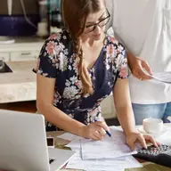 Ce ofera un furnizor gaze naturale pentru a atrage clienti atunci cand intra pe piata?