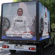Creste rentabilitatea investiției în marketing cu Ecrane LED pentru Publicitatea Outdoor